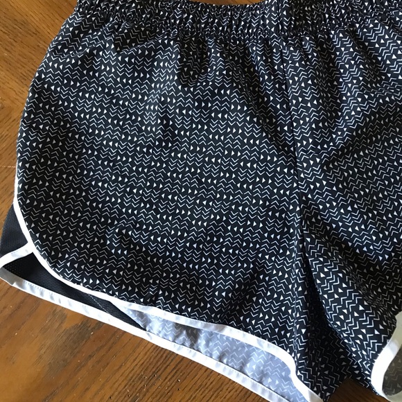 Xersion shorts - Picture 4 of 7